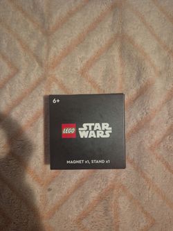 ✅New Retired✅ LEGO Insider Reward (contact info removed) Star Wars Logo Magnet with Metal Stand