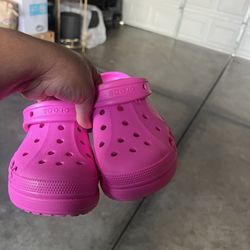  Crocs 