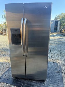 GE 25.9 cubic ft refrigerator stainless