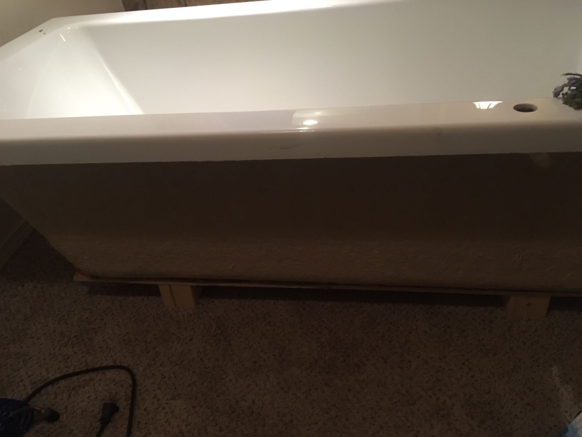 Maxx 72” x 36” bathtub tub drop in 6’ x3’ for Sale in Seattle, WA OfferUp
