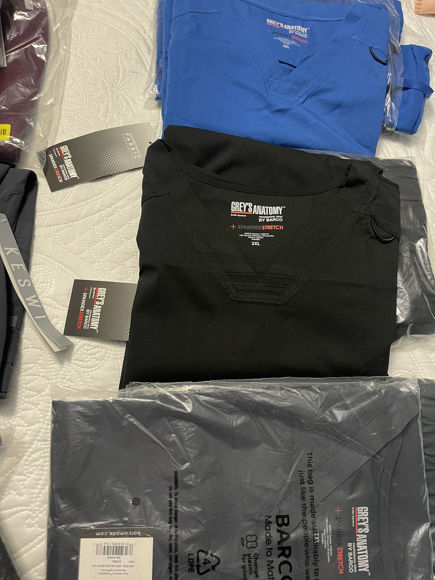 Uniformes New , 3 Son Tallas Xl  y 3  Tallas 2XL