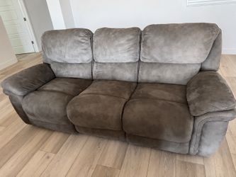 Reclining Sofa - Great Condition - 88Lx36Wx40H
