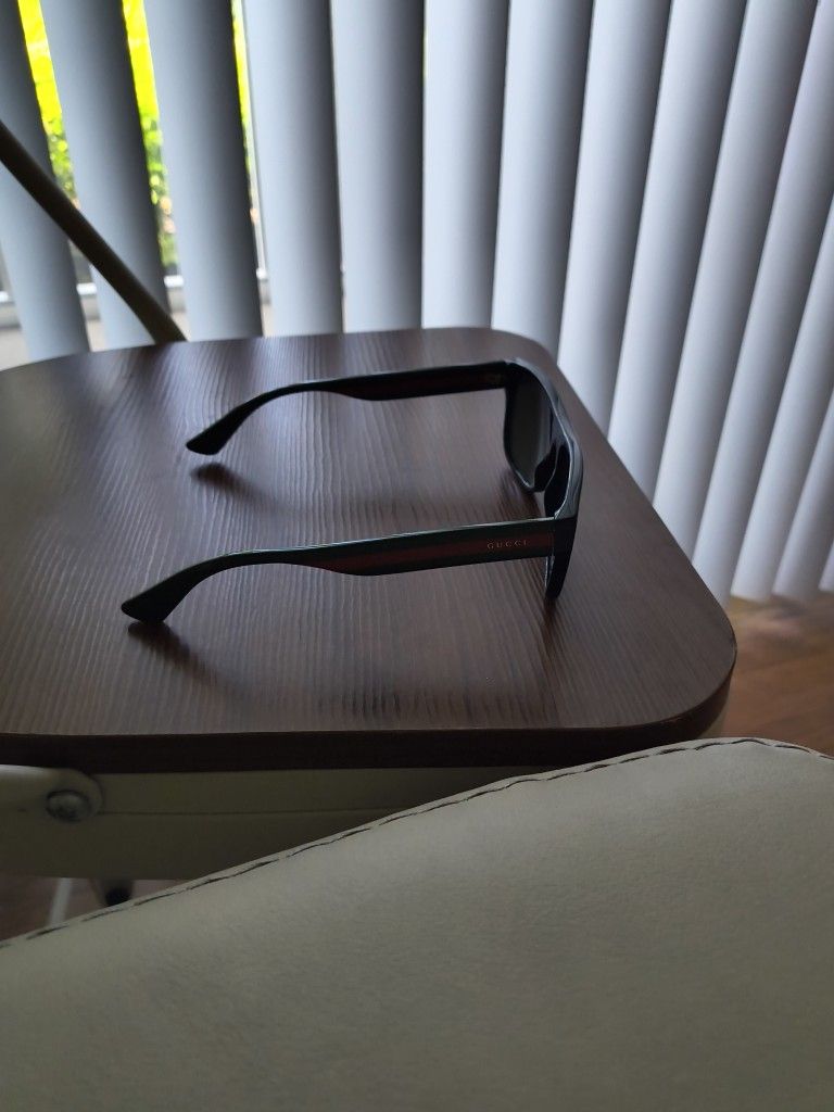 Men's Gucci Shades