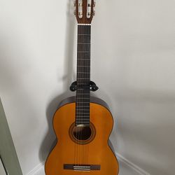 Yamaha, Classical Guitar (CG102)