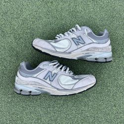 New Balance 2002r