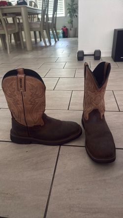 Steel toe work boots