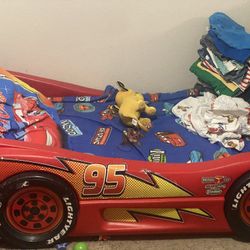 Little Tikes Lightning McQueen Bed