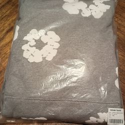 Grey Cotton Wreath Hoodie – Size L - New