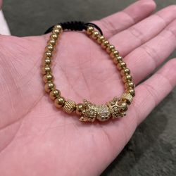 Crown Bracelet 