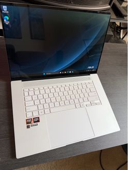 ASUS Zenbook S 16 OLED (Ryzen AI 9, 24GB RAM, 1TB SSD) - Like New