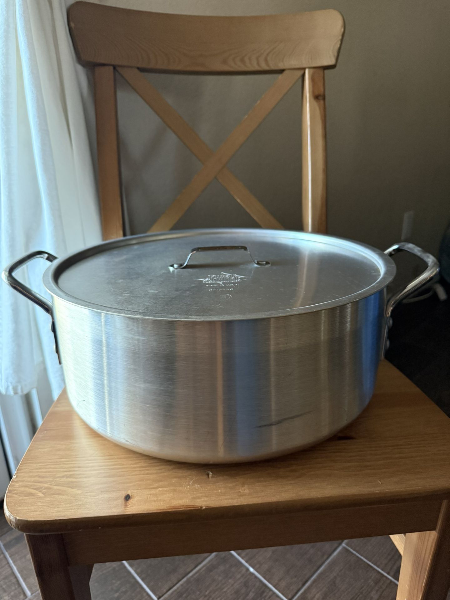 Heavy-Duty Large Aluminum Pot with Lid 🍲