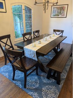 Pottery barn extendable dining table set