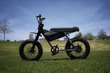 Juiced scrambler bike, all 3 colours available
