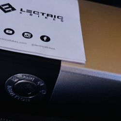 XP Step-Thru Long-Range Battery 3.0, Battery Case, Charger. NEW,