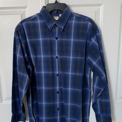 LEVIS  PLAID LONG SLEEVE SHIRT SZ MEDIUM