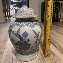 Large Blue & White Ginger Jar with Lid – Bombay Co. Chinoiserie Decor