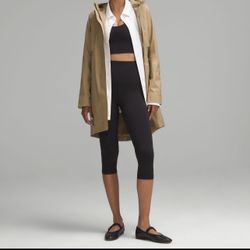 Lululemon Rain Rebel Insulated Jacket 