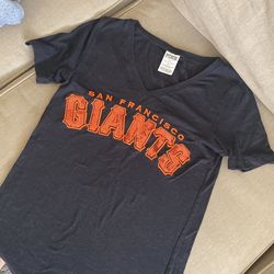 giants pink shirt