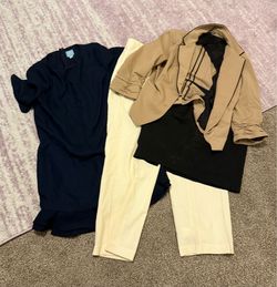 Women’s Professional Career Starter Wardrobe – 16 Pieces