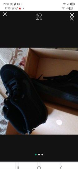 Vans Hi Tops. New In Box. Sz 5