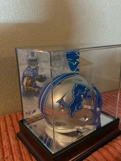 Mini lions helmet