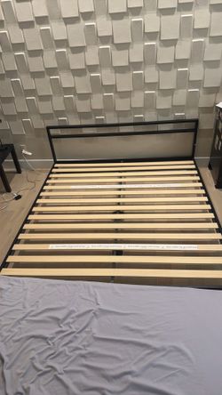 Heavy duty Zinus platform bed frame with headboard, matte black