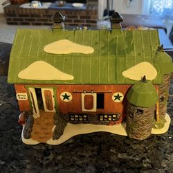 Pennsylvania Dutch Barn 1998 Department 56 House 