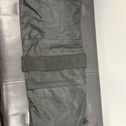 Sandbag carrying pouch 