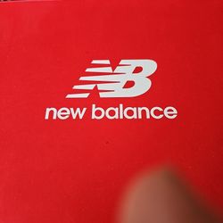 New balances walking shoes