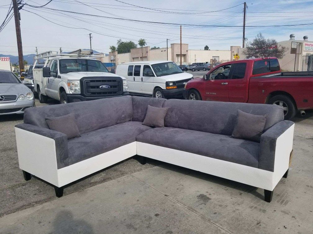 NEW 7X9FT CHARCOAL MICROFIBER COMBO SECTIONAL COUCHES