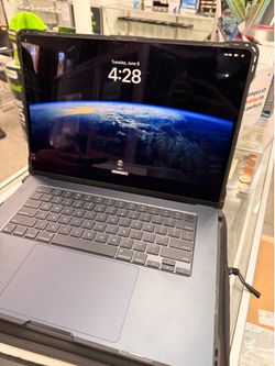 MacBook Air 15-inch, M3,