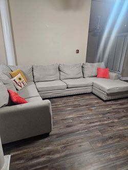 Middleton 3 PC Sectional