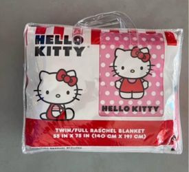 NEW HELLO KITTY TWIN/FULL RASCHEL BLANKET