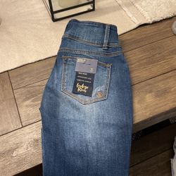 Brand New Women’s/Teen’s Jeans! 