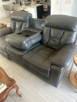 Power Reclining couch/sofa reclinable