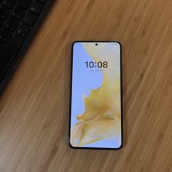 Samsung Galaxy S22 ( Unlocked) 128gb Black color