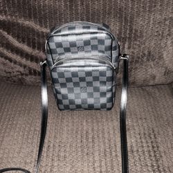 Louis Vuitton Side Bag (Black)