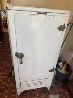 RARE ANTIQUE ELECTROLUX REFRIGERATOR – 1930s Era