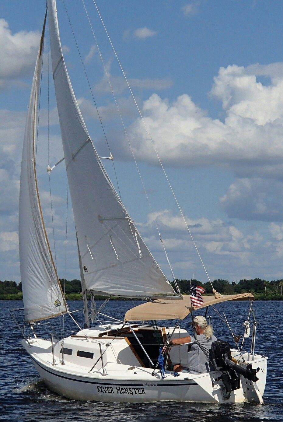 1986 19 ft Starwind sailboat