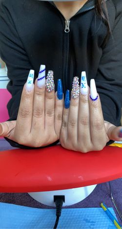 Nails acrylic