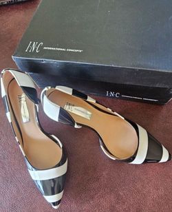 Designer woman's Shoes size 6.5