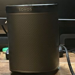 Sonos Play 1 : Wireless Speaker- Barely Used, Amazing Sound Quality