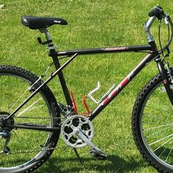 GT PALOMAR MOUNTAIN BIKE - LARGE FRAME - TUNED
