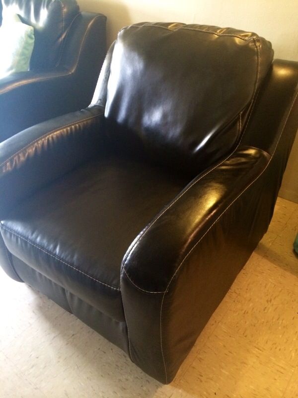 Ashley "Devin DuraBlend®-Black" Sectional and Chair 1310218/20