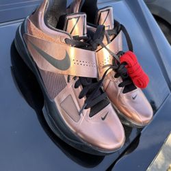 Nike KD 4 “CHRISTMAS” size 8.5 New No Box
