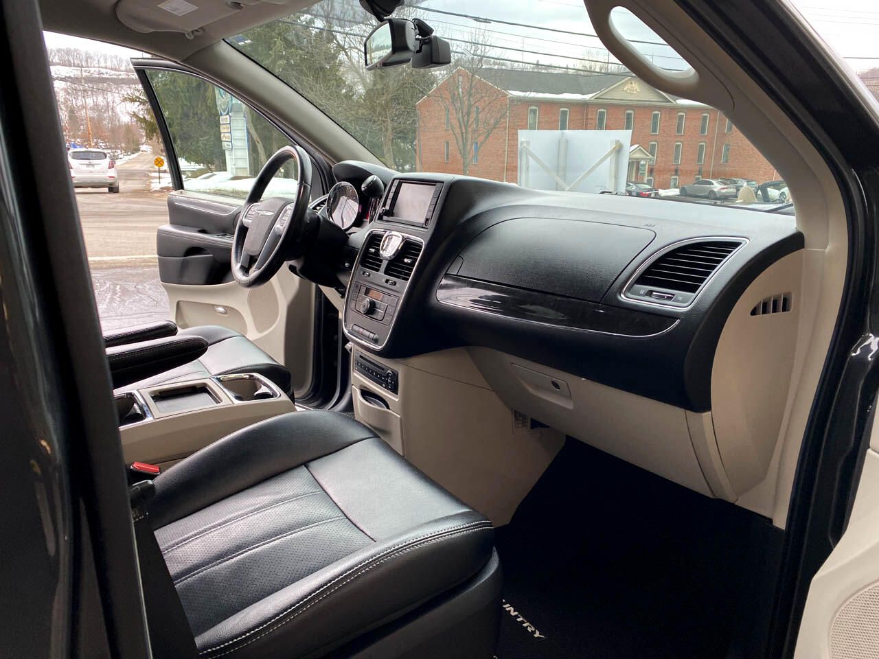 2012 Chrysler Town & Country