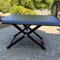 Laptop riser