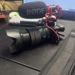 Sony A6500 x Sony 18-135mm f3.5-5.6 4K VLOG/CINEMA RIG BUNDLE.