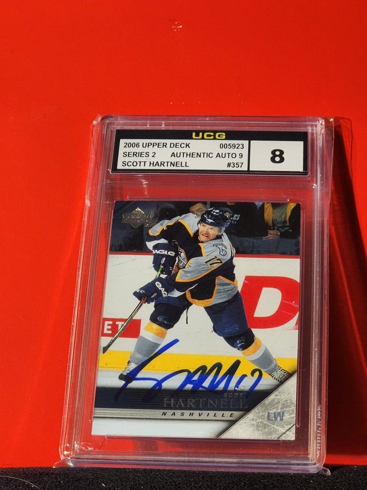 Scott Hartnell Autographed Nashville Predators 2005 06 Upper Deck Series 2 Hockey Card 357 UCG 9/8