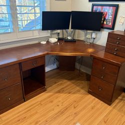 Corner Desk with file drawers